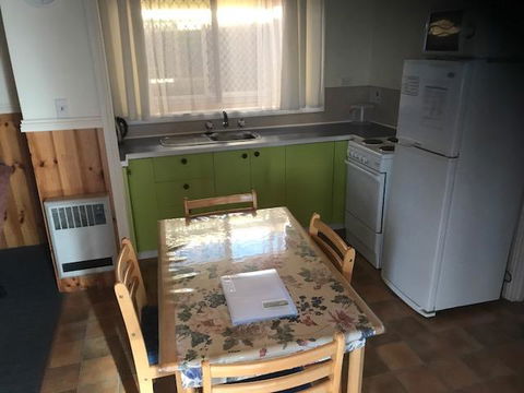 Kellraine Holiday Units - Dalby Accommodation 0