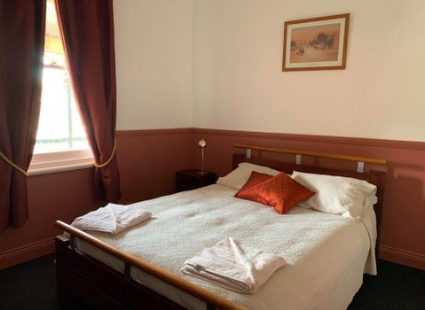 Kellys Top Pub - Dalby Accommodation 1
