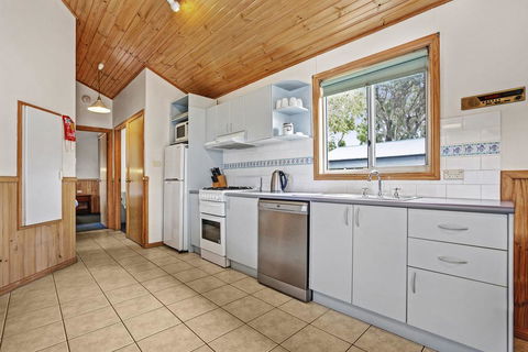 Kendalls Beach Holiday Park - Dalby Accommodation 2