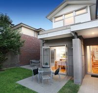Kew Luxury Townhouse - Dalby Accommodation