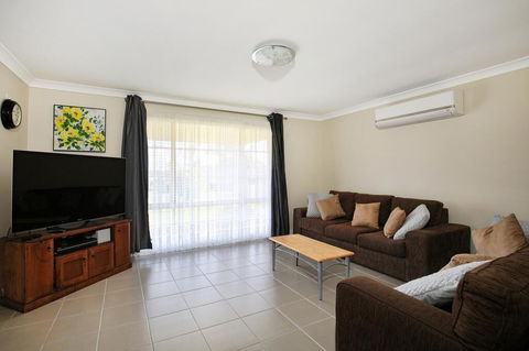 Kingfisher - Pet-Friendly - 10 Mins To Hyams Beach - Dalby Accommodation 0