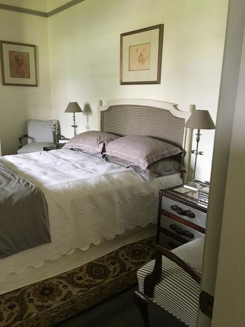 Kings Cottage Uralla - Dalby Accommodation 3