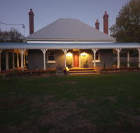 Kings Cottage Uralla - Dalby Accommodation
