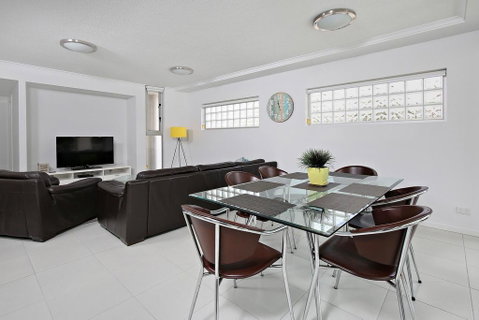 Kings Edge Unit 1, 34 Esplanade (Princess Lane) - Dalby Accommodation 2