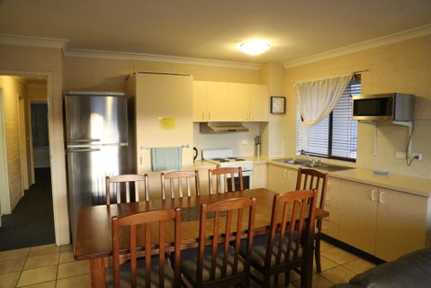 Kirwan Apartments 49 - Dalby Accommodation 3