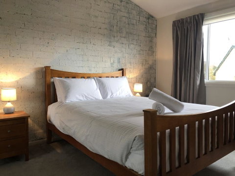 Kirwan Court 2 - Dalby Accommodation 2