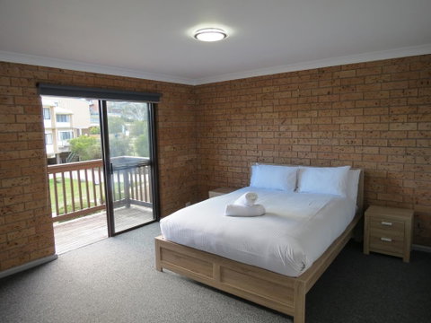Kirwan Gardens 4 - Dalby Accommodation 2