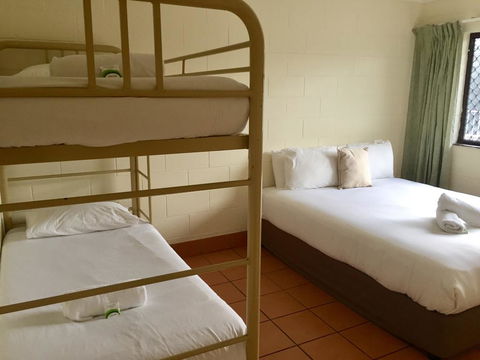 Koala Beach Resort Cairns - Dalby Accommodation 1