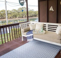 Kookas Nest - waterfront home tranquil setting - Dalby Accommodation