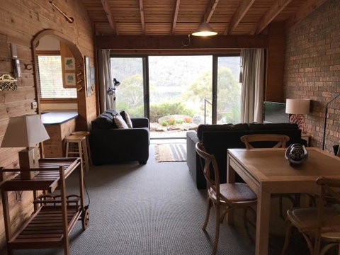 Koola 2/41 Townsend Street - Dalby Accommodation 2