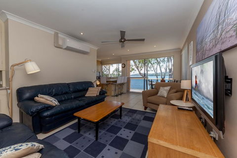Kooringal, Unit 5/105 Soldiers Point Road - Dalby Accommodation 1