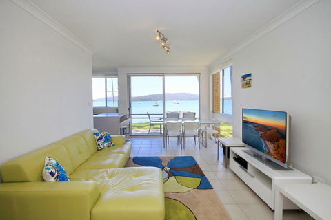 Kooringal, Unit 8/105 Soldiers Point Road - Dalby Accommodation 1