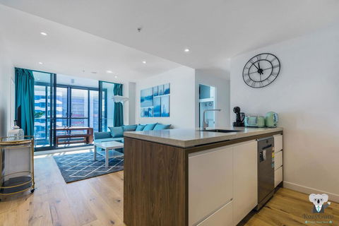 KOZYGURU FORTITUDE VALLEY HOLIDAY STYLE 2 BED APT FREE PARKING QFV211-1601 - Dalby Accommodation 3