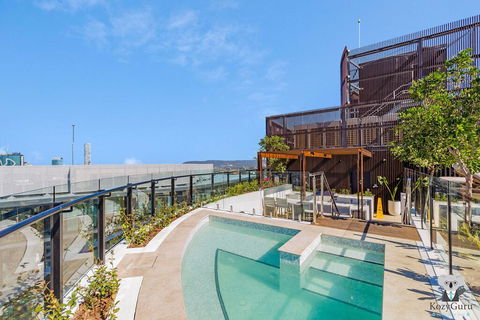 KOZYGURU FORTITUDE VALLEY HOLIDAY STYLE 2 BED APT FREE PARKING QFV211-1601 - Dalby Accommodation 2
