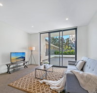 KOZYGURU WOLLI CREEK KOZY 3 BED APT  FREE PARKING NWC009 - Dalby Accommodation