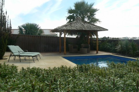 La Mer - Home With A Pool - Dalby Accommodation 3
