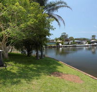 LAKE HOUSE ON ELOUERA - Dalby Accommodation