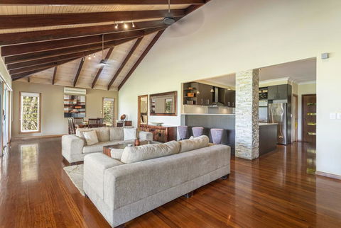 Lake Weyba Cottages Noosa - Dalby Accommodation 2