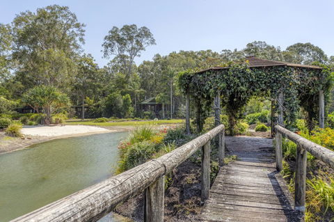 Lake Weyba Cottages Noosa - Dalby Accommodation 1