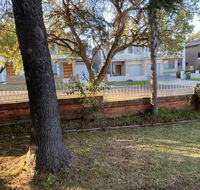 Lakes mates - Dalby Accommodation