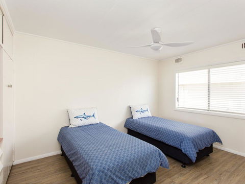 Lakeside Flats 6 - Dalby Accommodation 3