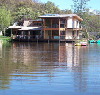 Lakeside Lodge Armidale - Dalby Accommodation