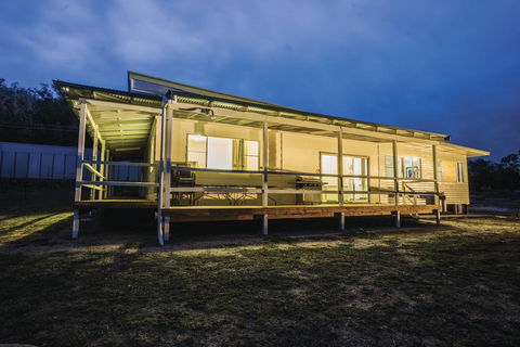 Lavender Vale Cottages - Dalby Accommodation 3