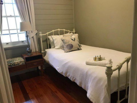 Lemon Tree Cottage - Bendeela - Dalby Accommodation 2