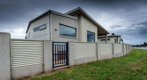 Leven River Retreat - Dalby Accommodation 2