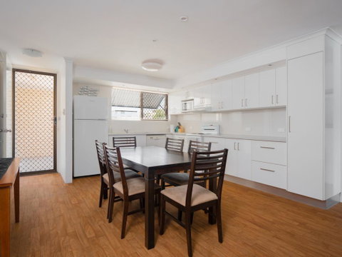 Levuka Unit 12, 14 Moreton Pde - Dalby Accommodation 1