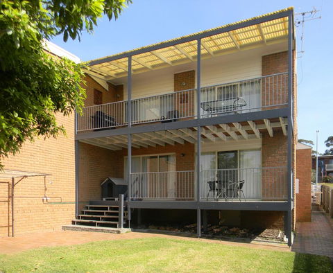 LIFE'S A BEACH - Dalby Accommodation 0