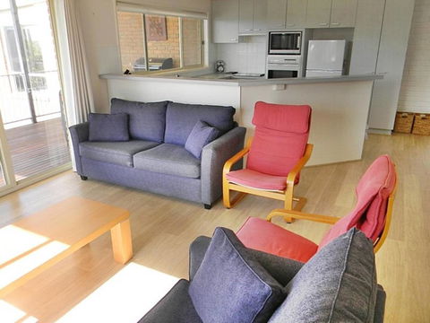 LIFE'S A BEACH - Dalby Accommodation 1