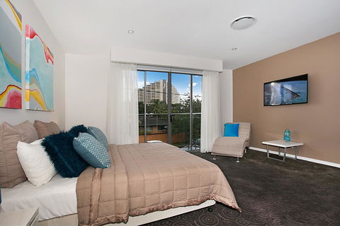 Luxe On Lotus - Dalby Accommodation 2