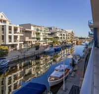 Luxurious Mandurah Marina Apartment - Dalby Accommodation