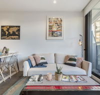 LUXURIOUS RIVERSIDE RESORT STYLE APARTMENTPOOLSPAGYMROOFTOP WITH CITY VIEWS - Dalby Accommodation