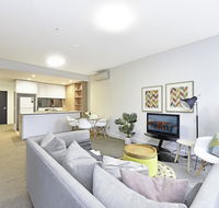 Luxury 1 bedroom  1 study with 1 parking - Dalby Accommodation