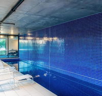 Luxury 2BR Yarra River Views WIFI-Netflix-Pool-Gym - Dalby Accommodation