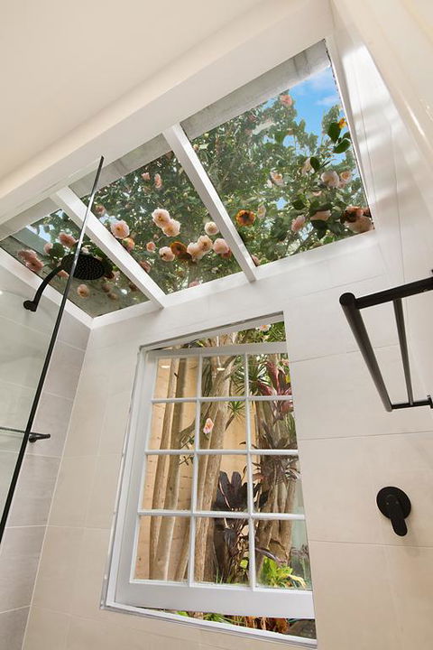 Luxury Designer Paddington Cottage + FREE WIFI - Dalby Accommodation 3