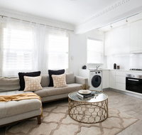 Luxury Escape in Bellevue Hill Apartment - Dalby Accommodation