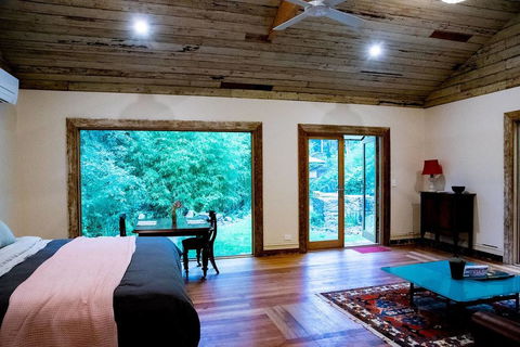 Luxury Forest Retreat - Puffing Billy - Dalby Accommodation 0