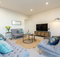 Luxury Four Bedroom Apartment - Dalby Accommodation
