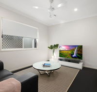 Luxury Home close to Sleemans QE2 Hospital  Griffith Uni - Dalby Accommodation