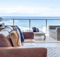 Luxury Kings Beach PenthouseLarge Outdoor Balcony Ocean Views 2 Mins to Beach - Dalby Accommodation