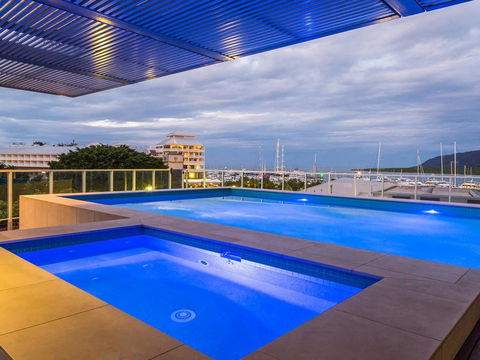Luxury Waterfront Escape On The Harbour 315 - Dalby Accommodation 0
