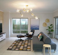 Luxury Waterfront Villa in Sanctuary Lakes - Dalby Accommodation
