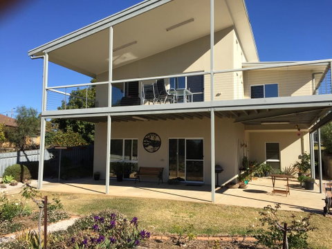 Lyreen's Apartment - Dalby Accommodation 0