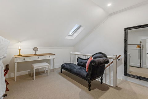 Lythgo's Row Colonial Cottages - Dalby Accommodation 3