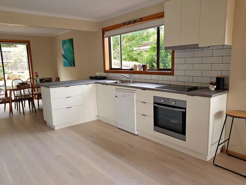 Lytton At Lonnie - Dalby Accommodation 0