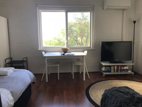 M106 Holiday Apartment In The City - Dalby Accommodation 2