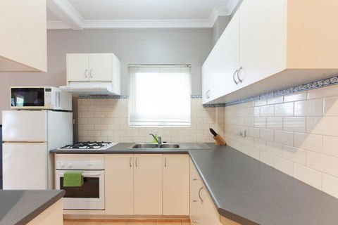 M2 Studio Near Kings Park Free Transit Zone - Dalby Accommodation 1